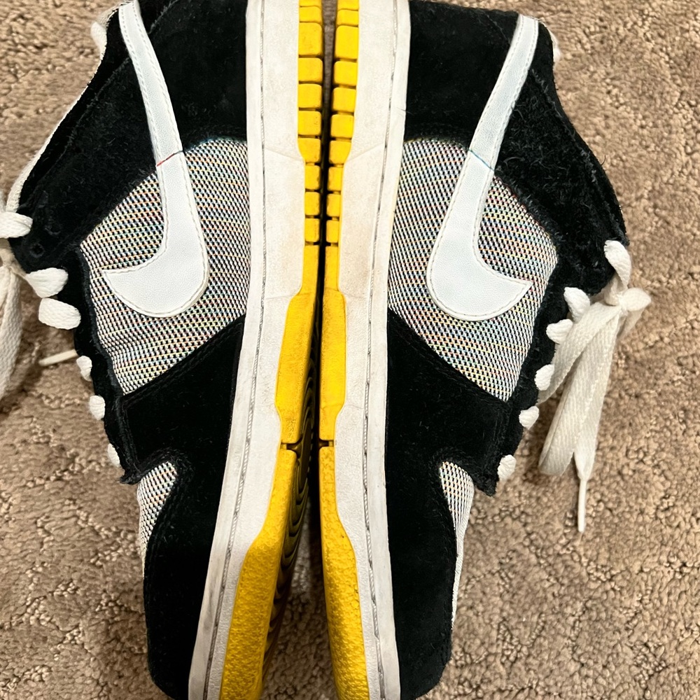 Nike Dunks - Picture 2 of 6
